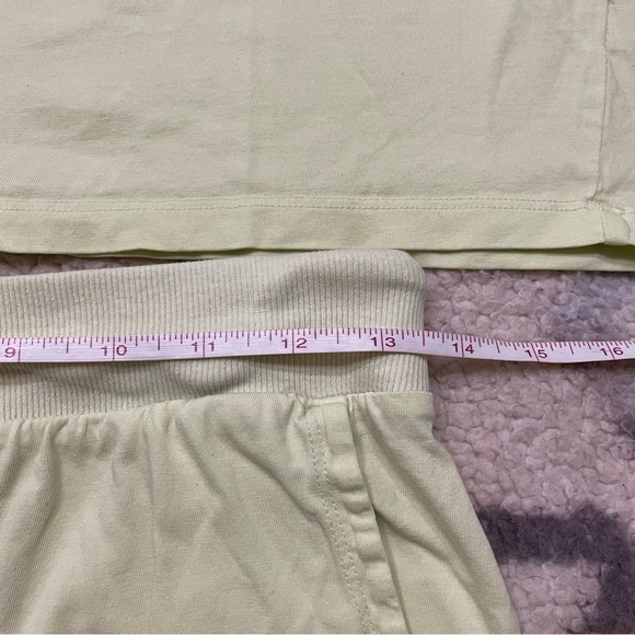 Colsie Women's Yellow Lounge Set w/ Crop Top & Shorts Sz Small - Picture 6 of 8